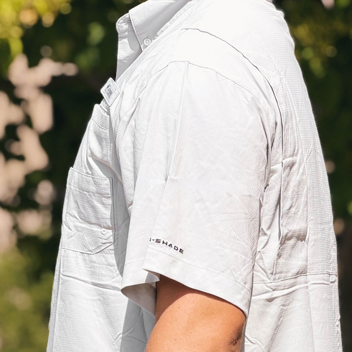 Columbia Walking Cy Gray Camp Short Sleeve T-Shirt left sleeve and vent detail
